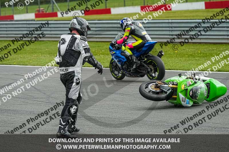 donington no limits trackday;donington park photographs;donington trackday photographs;no limits trackdays;peter wileman photography;trackday digital images;trackday photos